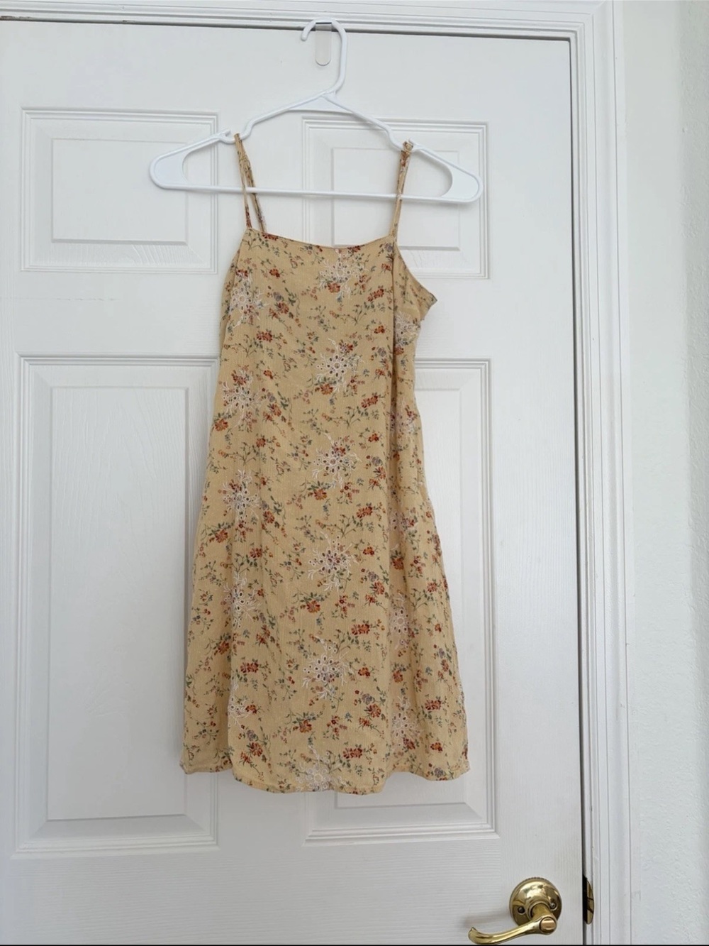 American Eagle Outfitters Yellow Floral Spaghetti-Strap Sundress